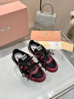 miumiu 先出女款.Size：女35-40 缪缪Miumiu 2025Vs春夏新款休闲鞋系列 专柜主打最新款 休闲鞋硬货上新 代购级别！高级感十足！国内外博