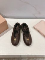 高版本出厂 MiuMiu 缪缪25ss早春走秀新款一脚蹬懒人鞋玛丽珍芭蕾舞鞋 平底单鞋官方春夏走秀新款，时髦百搭 即可咸又可甜 一点也不磨脚 无论光脚穿还是搭配