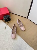 VALENTINO华伦天奴经典2025春夏VLOGO SIGNATURE蝴蝶结圆头单鞋鞋型线条流畅.版型超赞上脚舒适.增高.显瘦.拉长腿部线条独家顶级版 ZP开