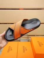 工厂价： Hermes爱马仕 官网最新专柜同步新款oran牛皮面H拖鞋 巴黎原版飞回正品开模完美打造最高品质 诚意巨献，可随意进出专柜鞋面采用原版定制牛皮。彩色