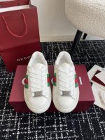 代购级 Gucci古驰 Ace系列 情侣款 面包鞋 织带 厚底 休闲 运动鞋 原版购入开发 最货 广受青睐的Ace系列运动鞋持续演绎品牌核心设计美学 低帮设计结