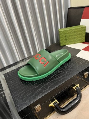 出厂价 Gucci 古奇新款休闲拖鞋，原版官网1:1、完美做工 透射出一种尊贵奢华，于古奇高端超凡工艺中升华其奢侈定义。原版古奇双g组合大底，码数：38-445
