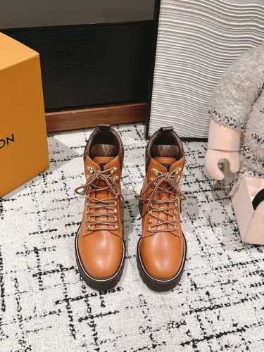 顶级品质 Louis Vuitton 24ss new arrival～ Lv 路易威登2024秋冬｜马丁靴新品 甄选小牛皮材质，饰以monogram老花装饰，