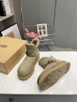 工厂价 UGG上新爆单款，1.2隆风A级皮毛一体，流行斜边4公分发泡大底，时尚休闲 黑色，羚羊棕，栗色 35-40