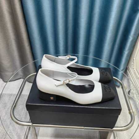 厂价 Chane*｜小香25S早春新品 拼色方头丽珍鞋 本年度最美玛丽珍鞋 无法抗拒的高级与优雅 无论是搭配牛仔裤百褶裙 还是穿去较正式场合都可以的。 秋冬配袜 - 点击图像关闭