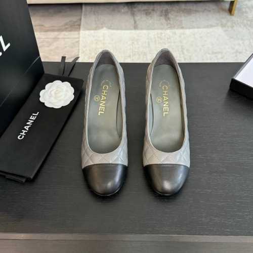 代购级 Chanel 24ss 玛丽珍 拖鞋 秋冬单鞋系列属于小爆款 上图必卖 可可爱爱的玛丽珍造型，原版开模五金跟！ 鞋面内里羊皮，真皮大底 跟高：7.5cm