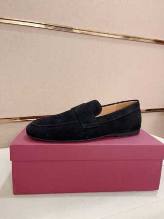 出厂价 高版本 菲拉格慕 Ferragamo 东莞品质！ 独家爆款现货新品上架，高品质牛鞋，配包装！ 材质 进口反绒牛皮+进口优质水染牛皮内里+耐磨大底 特点 - 点击图像关闭