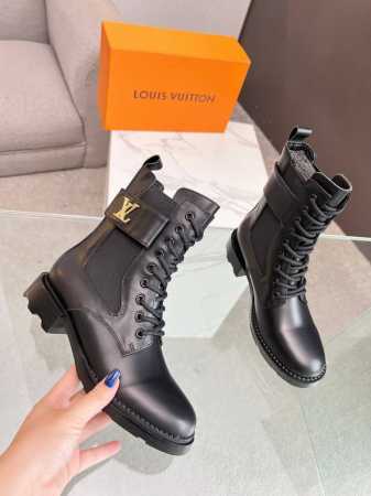 Louis Vuitton路易威登走秀新款 高端定制 1：1刻复 各大明星网红走秀款，面 料：牛皮 老花 内里：羊皮 码数35一41 出厂价 元 - 点击图像关闭