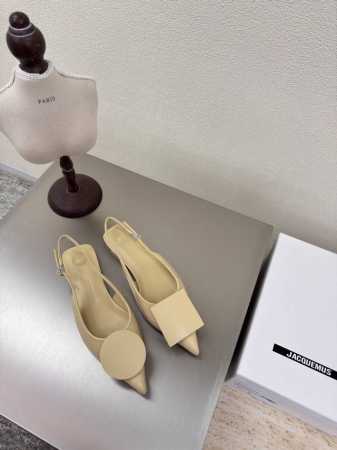 平底 Jacquemus25Ss尖头几何图案 几何图案 装饰 后空鞋 杏色小羊皮 系列 个性突出 鲜明格调 面料 小羊皮 内里 小羊皮 大底 意大利真皮大底 码 - 点击图像关闭