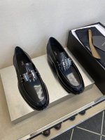 D&*G ，顶尖工艺品 时尚正装皮底 正码：39一44， 5一10 ： 同步发售！货！顶级手工艺意大利全面进口原皮料小牛面 超强质感、手感 ，内里进口小牛皮，全