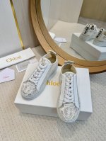 工厂批 ChIOe蔻依2025春秋新款网鞋！鞋面采用了水溶刺绣 内里垫脚进口羊皮里！原版橡胶大底！ 具有一定硬度性 回弹性 走起来又舒服 脚感舒适百分百！上手你