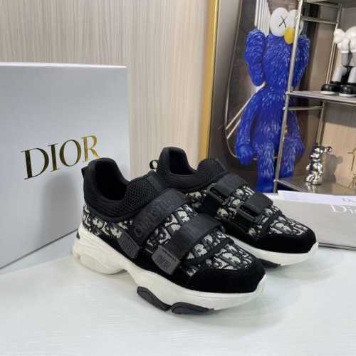 橙子出厂价 Dior 迪奥 魔术贴休闲运动鞋 增高厚底老爹鞋 完美复刻 版型超级正 鞋面对原版科技面料迷彩 质感超好 牛皮垫脚 原版魔术贴织带可调节 松紧 对原