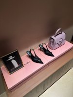 2025年新品Diesel后弹力尖头高跟鞋 冰丝网系列 F W25最性感鞋子大奖颁给DIESEL亮相米兰时装周 可以说现场状况精彩不断 Dlog高跟鞋大放异彩！