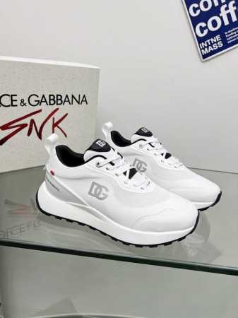 高端版本高质量原单品质D0LCE & GABBANA 今年的主打款式 没有之一 超火超帅气的休闲鞋此款传承了D家一贯有点浮夸而不失时尚的风格 精湛的做工 众多人 - 点击图像关闭