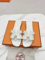 顶级版本，Hermes 爱马仕2022早春新款 拼接工艺全新改版 Hermès 包装升级版型做工材料升级～Hermes市场最高版本纯手工拖鞋 2022早春新款原