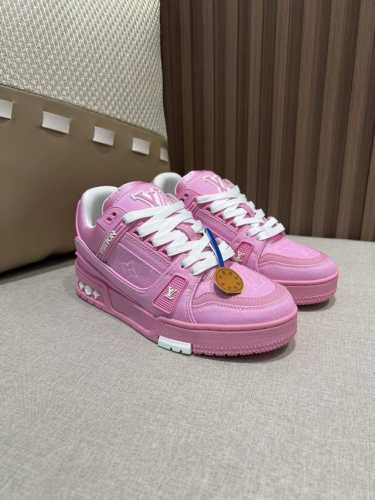东莞代购级 女码 官网同步飞机盒包装 顶级代购版本 Lv Trainer 情侣限定系列休闲运动篮球鞋 颜值担当 上脚帅炸 每个颜色都是巨巨巨好看 潮人必备单品
