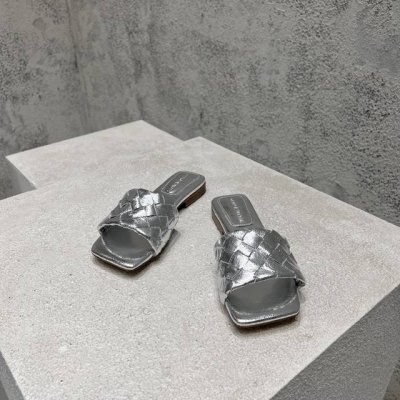 工厂p价p 顶级高端版本 代购品质 原版开发 Bottega Veneta2025Ss新品爆款夏季方头parco平底穆勒凉拖鞋 Bv新款全真皮小结编织装饰抢手平