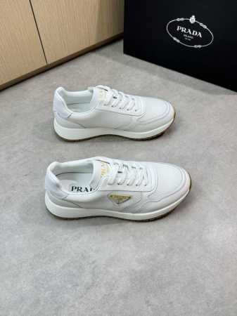 prada 普拉达 -高端品质 原单休闲运动鞋 -鞋面 纳帕小牛皮 品牌高丝光帆布 鞋身车缝品牌金属扣件 鞋舌丝印高周波品牌Logo -内里 水染牛皮 -大底 - 点击图像关闭