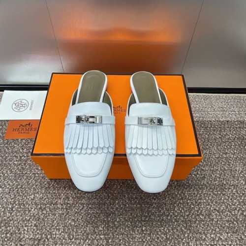 工厂价 爱马仕 Hermes 春夏经典款 Kelly扣 Oz拼色低跟女鞋 H家平底圆头穆勒流苏凉拖鞋 材质：进口小牛皮+水染羊皮水里+意大利真皮大底 跟高：1.