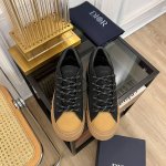 高版本情侣款 Dior迪奥 2024 L家2024春夏新品 专柜最新爆款B33系列情侣款胶囊彩虹休闲板鞋运动鞋系列 原版购入开发做货这款Dior x Stone