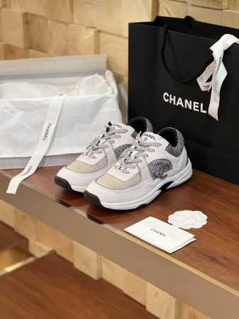 Chane 早春sneaker系列休闲鞋经典菱格运动鞋板鞋 火爆全球百搭神鞋 顶级原版复刻 老外订单精工手作高品质▲ 鞋面进口原版牛猄绒面皮泡棉内衬立体浮凸lo - 点击图像关闭
