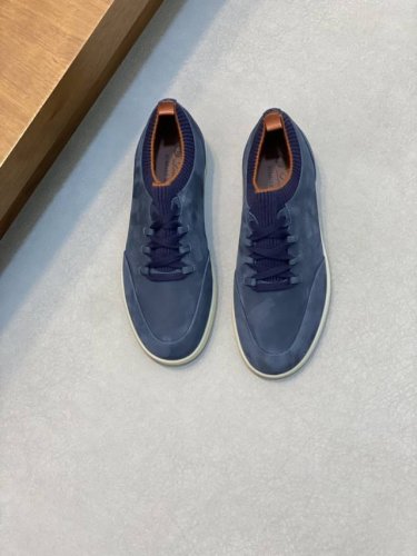 loro Piana 诺优翩雅 Lp 经典款休闲鞋，男士系带休闲鞋运动鞋，高品质轻便舒适面料，户外休闲均可，配色年轻又有活力，鞋面意大利进口鹿皮，搭配运动装或休
