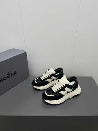HOGAN 2025春夏最新运动鞋情侣厚底老爹鞋爆款休闲系列 松糕厚底休闲鞋 流行 H拼色工艺~休闲运动鞋履精湛手工设计融入军装元素，兼职实用与个性造型感;多元 - 点击图像关闭