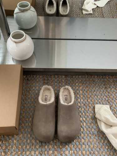 羚羊棕 UGG小土豆可爱拖鞋 the row风的穆勒拖鞋 简单大方的款式 百搭又老钱 尺码：35-40 颜色：栗色、羚羊棕 、芥菜色