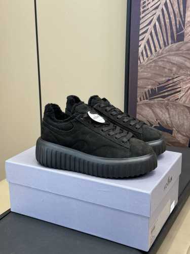 hogan fw 24 new arrival～ 霍根24秋冬饼干款 毛毛鞋，超轻超轻的 鞋面磨砂牛皮，内里皮毛一体、过冬绝绝子单品！时髦舒适；不容错过呀 si