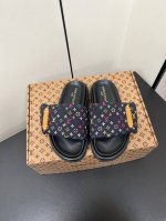 louis Vuitton 路易威登 Lv专柜同步25Ss夏季新款拖鞋 慵懒感穿搭Bi备 开始期待夏天Denim Girl码住，实用，百搭，又好穿 了，魔术贴凉