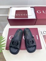 gucci 古驰 25 G家 主打系列终于面世 狠货值得期待 原有的经典 创造新设计 bs新款 双G互扣式镂空拖鞋 代购级别 高级感十足 国内外博主刷爆的一款,