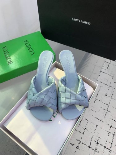 Bottega Venetabv Blink系列纽结编织饰带高跟凉拖鞋 Ins 小红书巨多网红明星上身 真的太美了高级穿着又仙女 简约时髦又有设计感而且非常非常
