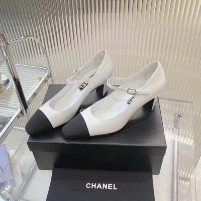 出厂价 size: 35-40 41订做不退不换 CHANEL 24P 早春新款斜方头高跟鞋单鞋 高版本一字带 尖方头 拼色玛丽珍鞋 小香家今年最火的两款鞋 就