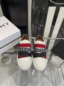 代购级别 新配色GIVENCHY纪梵希2024春夏新款小白鞋原版开发全网最高版本无论是面料、内里、垫脚都是用最好的牛皮不是市场上的普通货原版TPU大底女码35-