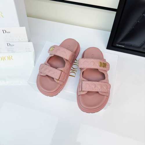 电绣玫瑰粉 340 Dior2025Act系列凉鞋震撼来袭 原版1：1拆解，楦头、格板完美复刻正品 原版开模五金，橡胶组合大底 鞋型极其舒适百搭 今夏小仙女必入