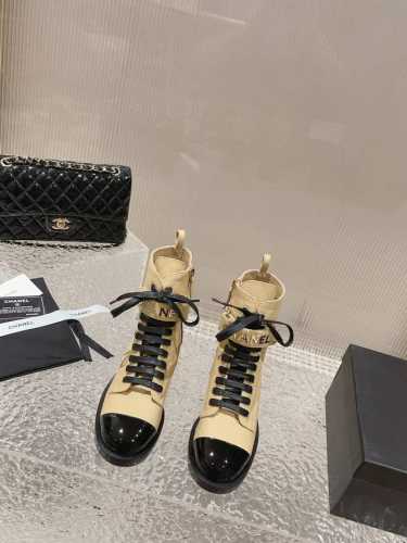 高版本 CHANEL｜小香24S秋冬新品 菱格拼色圆头厚底增高松紧马丁靴 超级好穿又百搭的款式 市面最高版 简约款更多的心思会花在面料和鞋型上 要做到秀气有线条