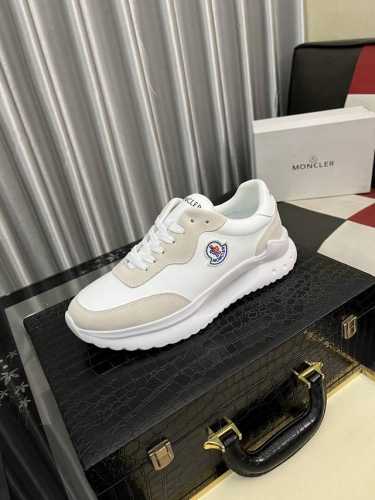 出厂价Pp： Moncler 蒙口 低帮休闲鞋 正码码数: 38-46 商品材料：鞋面进口磨砂皮拼接布料，透气内里，原版大底。5色可选