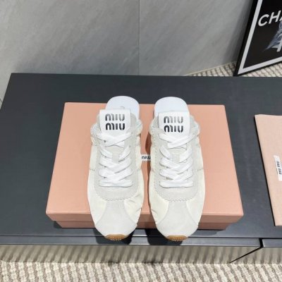 出厂 独家顶级版本 缪缪Miumiu2025Vs早春新款休闲鞋系列 圆头平底休闲鞋 代购级别 高级感十足 国内外博主刷爆的一款 复古又时髦 上脚美炸了 官网主推
