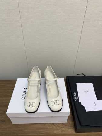 Celine 24 赛琳 厚底 乐福鞋系列休闲小皮鞋 超级超级无敌火爆的一个款这款我们家每个版面的五金扣都要开模1:1定制！大小质感与原版完全一致鞋面材质采用进 - 点击图像关闭