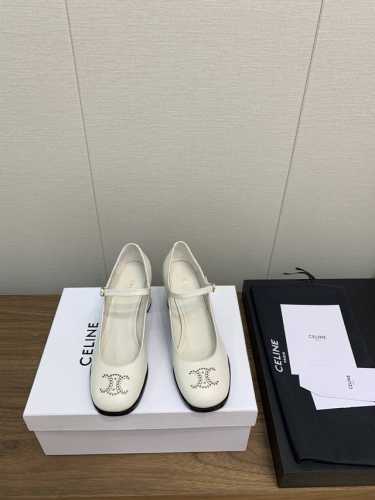 Celine 24 赛琳 厚底 乐福鞋系列休闲小皮鞋 超级超级无敌火爆的一个款这款我们家每个版面的五金扣都要开模1:1定制！大小质感与原版完全一致鞋面材质采用进