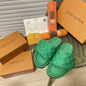 出厂 Louis Vuitton 路易威登专柜 顶级首发 八色发售 Lv印花魔术贴拖鞋 官网同步 时尚穿搭 明星同款 原标 原盒 正确版本 定制印花鞋面 内里真