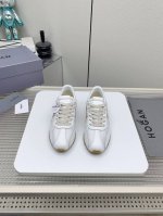 出厂女 高版本 Hogan 霍根 25 86Er系列 运动 休闲 阿甘鞋 早春新品86Er系列H671运动休闲鞋复古时尚厚底鞋，以经典而不失时尚的设计演绎品牌风