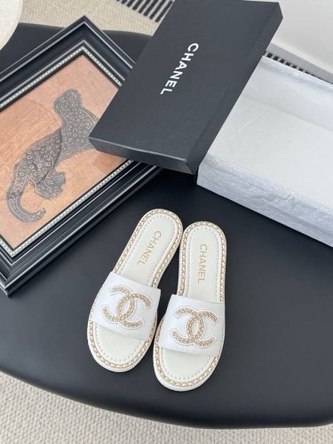 Chanel 25C春夏新款全系列链条拖鞋 全系列首发 专柜有的我都有 高版本高品质 鞋面牛皮 内里羊皮 原版大底 size:35-39 其他码数定