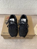 P400早春Miumi*U X New Balanc*E联名走秀款 超级无敌大热门无论你如何穿搭请都不要放过这一双530系列的运动鞋 非常好搭配！ 洋气到不行时