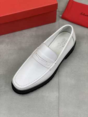 工厂价 实价 原单菲拉格慕 Ferragamo 水洗牛里 原版正装皮鞋专柜同步发售新款男鞋 此款采用纯手工制作 面料进口原版小牛皮水洗牛皮内里 原版组合大底帅气 - 点击图像关闭