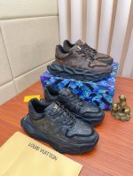 实价： 路易威登lv 老爹鞋大底爆款休闲运动鞋，透气舒适，行走方便，潮男百搭之款反绒网布搭配真皮内里流行原版大底 运动跑步风，超级舒服。码数38-44
