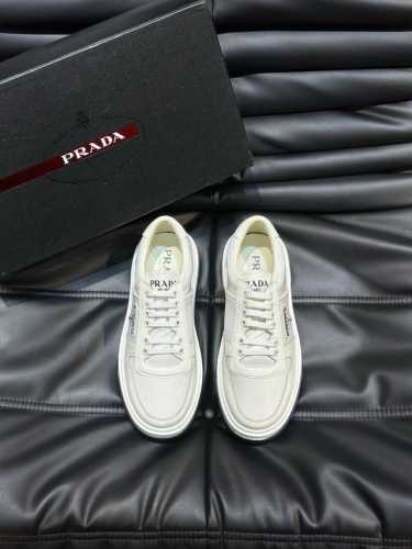 Prada 普拉达 -高端品质 原单,鞋身空压品牌logo，大底：超轻tpu发泡 橡胶；双色成型大底,超高品控 做工精细：凸显 高端 贵气 档次 38-44 4