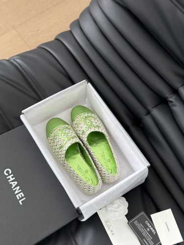 新色上新 新版本Chanel 渔夫鞋 重磅来袭配送全套顶级包装 我家的渔夫鞋质量不多介绍了哈，拿过的都知道！原版定制的鞋面，并且我家的大底是原版半透明大底，不透