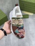 工厂p价p 实价 古奇Gucci 官网最新款休闲时尚男鞋 爆款版型简洁大气 潮男专属.独有的官网最新品牌双G素元素古奇原版装饰 时尚又大方 面料原版磨砂小牛皮全
