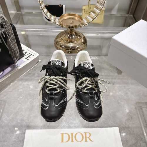 工厂P价 女装女鞋 运动原单 Dior 迪奥 2025春夏走秀新款 D-Sketch涂鸦运动鞋 明星同款厚底系带休闲跑鞋 Cd字母Logo拼色复古老爹鞋 市面顶